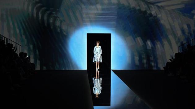 A model presents a creation during the Armani fashion show, as part of the Women’s Spring/Summer 2019 fashion week in Milan, Italy. (Andreas Solaro / AFP) A model presents a creation during the Armani fashion show, as part of the Women’s Spring/Summer 2019 fashion week in Milan, Italy. (Andreas Solaro / AFP)