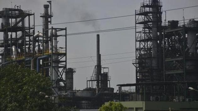 The Delhi Pollution Control Committee (DPCC) is preparing to crackdown on polluting industrial units in the city and restaurants using charcoal from next week. (HT File Photo) The Delhi Pollution Control Committee (DPCC) is preparing to crackdown on polluting industrial units in the city and restaurants using charcoal from next week. (HT File Photo)