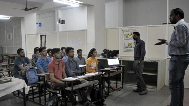 The University Grants Commission (UGC) is likely to end norms that prevent candidates with direct PhDs from the Indian Institutes of Technology (IITs) after bachelor’s degrees from teaching at universities, people aware of the possibility said.(HT File Photo)