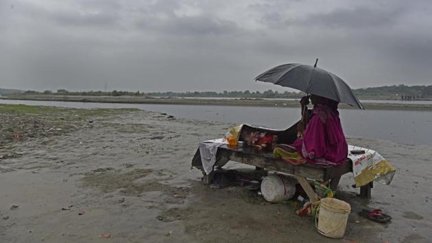 The Southwest Monsoon, which brings rain from June to September, recorded a countrywide deficit of more than 9% this year, with the north-eastern states of Arunachal Pradesh, Assam, Meghalaya, Manipur, Mizoram, Nagaland and Tripura receiving scanty rainfall, according to data from the India Meteorological Department (IMD). There was an overall 5% monsoon deficit in 2017. (Sanchit Khanna / HT Archive)