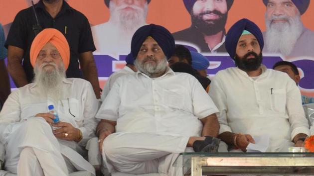 Badals pushed on the back foot as ‘taksali’ leaders voice dissent ...