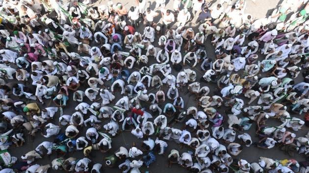 Other demands include that the Pradhan Mantri Fasal Bima Yojna be made applicable to all crops and premium be paid by the government, the assurance of a minimum income for farmers besides pension of Rs 5,000 for small and marginal farmers who completed 60 years of age. They have also demanded rehabilitation of families of farmers who had committed suicide. (Raj K Raj / HT Photo) Other demands include that the Pradhan Mantri Fasal Bima Yojna be made applicable to all crops and premium be paid by the government, the assurance of a minimum income for farmers besides pension of Rs 5,000 for small and marginal farmers who completed 60 years of age. They have also demanded rehabilitation of families of farmers who had committed suicide. (Raj K Raj / HT Photo)