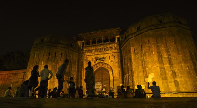 Shaniwarwada was lit up in gold as part of the campaign LightItUpGold by CanKids...KidsCan, a registered charitable national society, in Pune, on Monday. The campaign aimed to throw light on childhood cancer. (Pratham Gokhale/HT Photo)