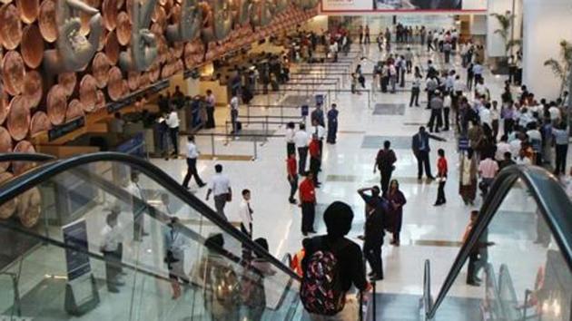 The Terminal 3 of the IGI Airport, New Delhi. Two GoAir executives were arrested for posing as passengers and stealing a consignment of mobile phones from the airport in September, 2018.(HT File Photo)