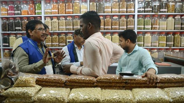 It doesn’t take Wayangankar long to find one: a dry fruits seller, wrapping his wares in plastic, is hit with a hefty 5,000-rupee fine. “The job is very stressful. When we fine traders and shopkeepers there is some form of resistance or violence in 99% of cases,” he told AFP. (Punit Paranjpe / AFP) It doesn’t take Wayangankar long to find one: a dry fruits seller, wrapping his wares in plastic, is hit with a hefty 5,000-rupee fine. “The job is very stressful. When we fine traders and shopkeepers there is some form of resistance or violence in 99% of cases,” he told AFP. (Punit Paranjpe / AFP)