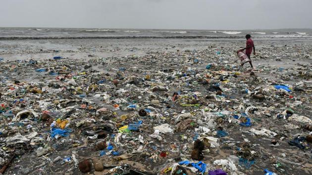 The UN has warned that the world could have 12 billion tonnes of plastic trash by the middle of the century if use is maintained at current levels. Prime Minister Narendra Modi has pledged to make India free of single-use plastic by 2022. But while the majority of India’s 29 states have a full or partial ban on single-use plastics, the law is rarely enforced. (Sashi S Kashyap / HT Archive) The UN has warned that the world could have 12 billion tonnes of plastic trash by the middle of the century if use is maintained at current levels. Prime Minister Narendra Modi has pledged to make India free of single-use plastic by 2022. But while the majority of India’s 29 states have a full or partial ban on single-use plastics, the law is rarely enforced. (Sashi S Kashyap / HT Archive)