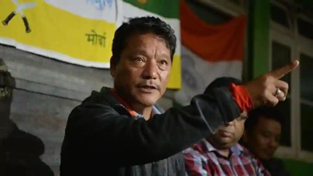 GJM’s founder, Bimal Gurung who spearheaded last year’s movement for a separate state for Gorkhas, ended the 104-day strike in the hills after Union home minister Rajnath Singh appealed to him on September 26 2017 and promised a meeting to discuss the statehood demand. But that meeting never took place.(ADP File Photo)