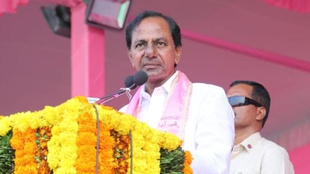 The TRS government had come up with the scheme in September 2017 to gain the support of over 20,000 weavers and endear itself to the Telangana’s poorest families.(HT Photo) The TRS government had come up with the scheme in September 2017 to gain the support of over 20,000 weavers and endear itself to the Telangana’s poorest families.(HT Photo)