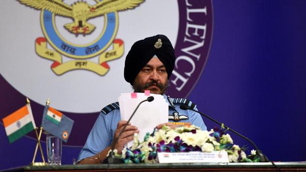Air Force Chief BS Dhanoa on Wednesday questioned the ability of state-owned plane maker Hindustan Aeronautics Limited’s ability to deliver fighter jets on schedule, detailing the time overrun in several crucial programmes including the Sukhoi- 30s, Jaguars, Mirage-2000s and the Light Combat Aircraft. He said the delays in these projects ranged from two to six years. (Sonu Mehta / HT Photo)