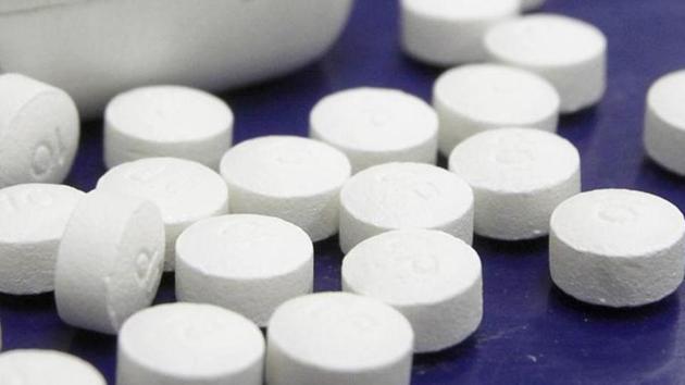 The anti-narcotics cell of Mumbai crime branch say a cartel operating from the city has recruited close to 100 women to smuggle drugs to Gulf countries.(AP File / Photo used for representational purpose only) The anti-narcotics cell of Mumbai crime branch say a cartel operating from the city has recruited close to 100 women to smuggle drugs to Gulf countries.(AP File / Photo used for representational purpose only)