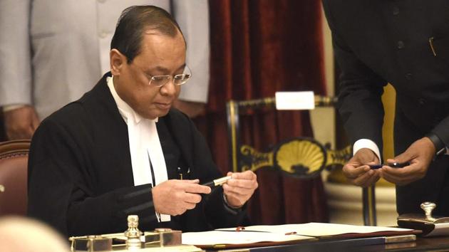 Chief Justice of India Ranjan Gogoi on Wednesday raised the bar for cases to be mentioned before his bench for an urgent hearing. “If somebody is going to be killed, evicted or hanged today, only such cases will be entertained to list them urgently,” the new chief justice said minutes after taking oath at a simple ceremony at Rashtrapati Bhavan’s Darbar Hall. (Arvind Yadav / HT Photo)