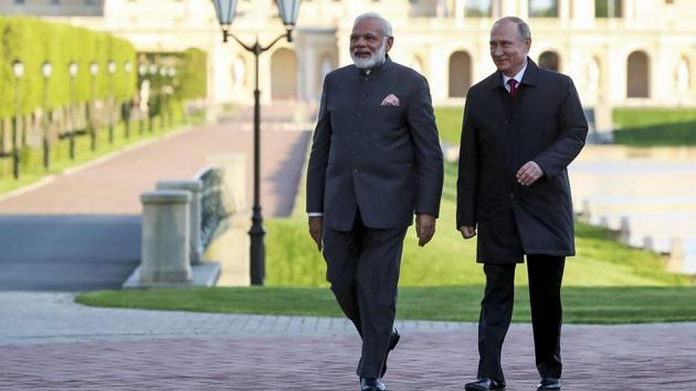 Prime Minister Narendra Modi with Russian President Vladimir Putin at the St. Petersburg International Economic Forum in St. Petersburg, Russia, in June 2017.(AP File Photo)