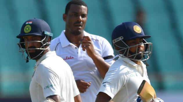 Prithvi Shaw (R) and Cheteshwar Pujara added 200-plus runs for the 2nd wicket. (AFP)