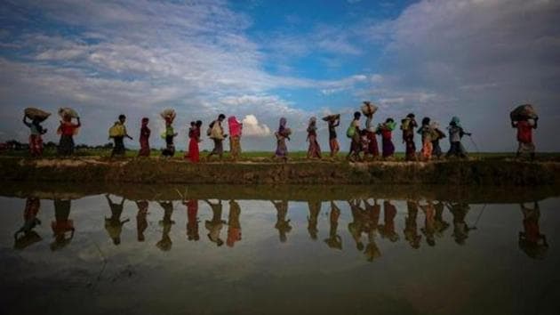 Hundreds of minority Rohingya refugees have been killed in the northern Rakhine province of Myanmar by the military in alleged ethnic cleansing, setting of an exodus with lakhs taking shelter in camps in Bangladesh.(Reuters File Photo)