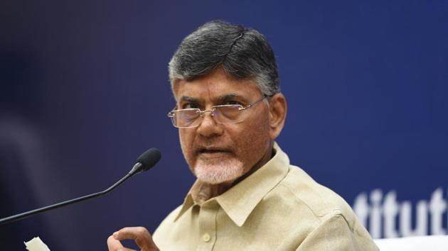 Andhra Pradesh chief minister N Chandrababu Naidu addressing a press conference at Constitutional Club in New Delhi.(Raj K Raj/HT PHOTO)