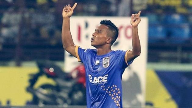 Mumbai City FC’s Pranjal Bhumij celebrates after scoring a goal against Kerala Blasters in the ISL.(Mumbai City Fc/ Twitter)