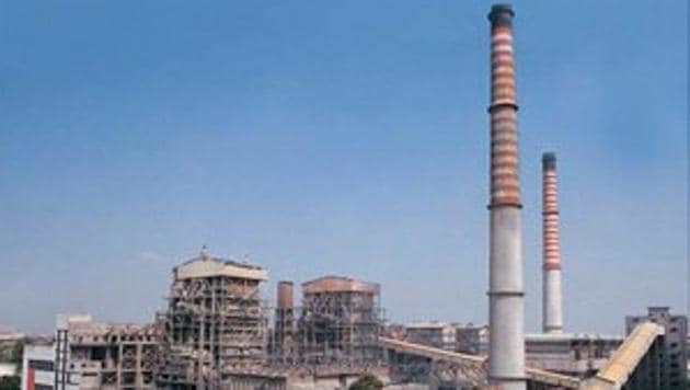 Badarpur Thermal Power Station will be permanently shut from October 15, with the much delayed substation in Tughlakabad ready for commissioning by the end of this month.(HT File Photo) Badarpur Thermal Power Station will be permanently shut from October 15, with the much delayed substation in Tughlakabad ready for commissioning by the end of this month.(HT File Photo)