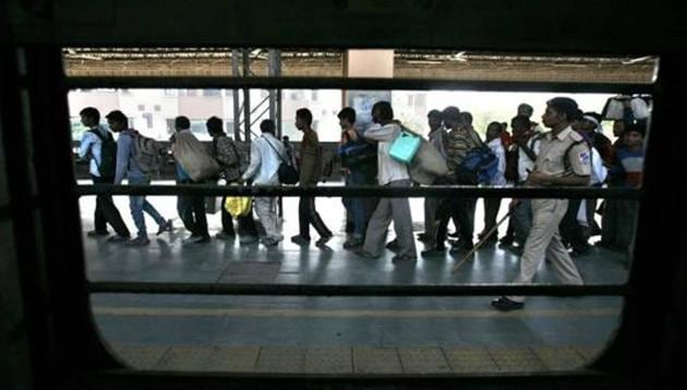 After sporadic incidents of attacks in Mehsana, Sabarkantha and Aravali districts between September 28 and October 4, labourers maintained that threats have not stopped. (HT File Photo/Representative image) After sporadic incidents of attacks in Mehsana, Sabarkantha and Aravali districts between September 28 and October 4, labourers maintained that threats have not stopped. (HT File Photo/Representative image)