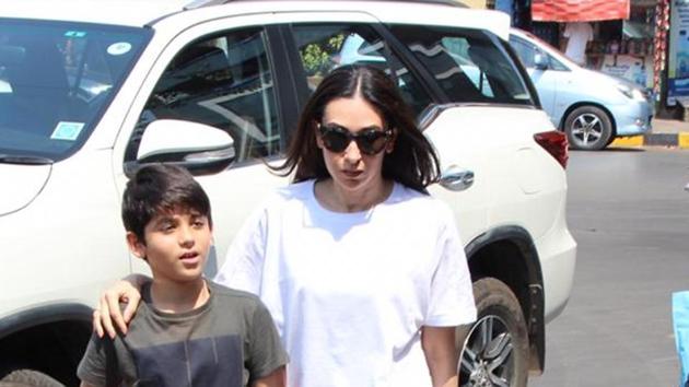 Karisma Kapoor with her son Kiaan. (Viral Bhayani) Karisma Kapoor with her son Kiaan. (Viral Bhayani)