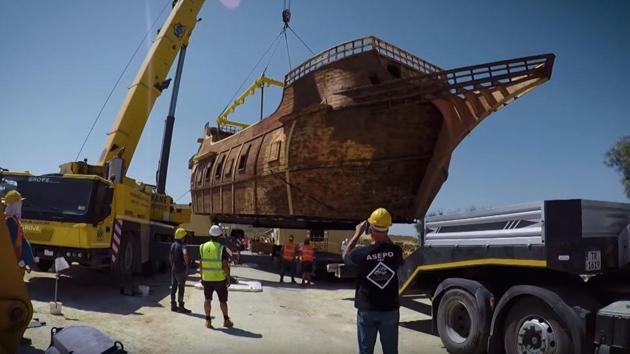 Two lifesize ships were built for the film Thugs of Hindostan.