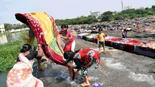 Post Ganesh festival,household cleaning was done in the fortnight for Navratri near Ravet-Punavle Bandhara near Chinchwad Pune,on September 06. (HT PHOTO)