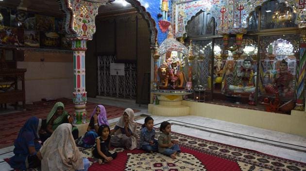 The HRCP describes Pakistani Hindus as feeling “uneasy” in their country, saying in its annual report that “the migration of Hindus to India may soon turn into an exodus if the discrimination against them continues”. The HRCP, citing religious leaders, says the community’s biggest problem is the “forced conversion” to Islam of women and girls, many of whom are abducted before being married off to Muslim men. (Rizwan tabassum / AFP)