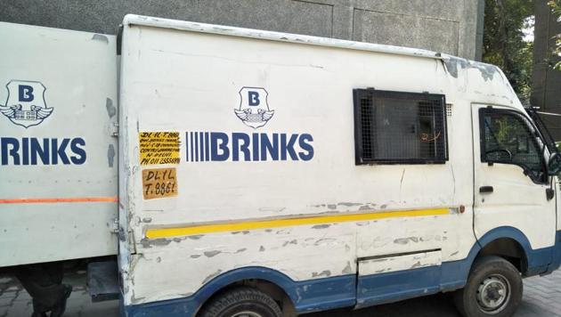 The van was ferrying money from a cash transporting firm’s office in Janakpuri to Noida.(HT Photo)