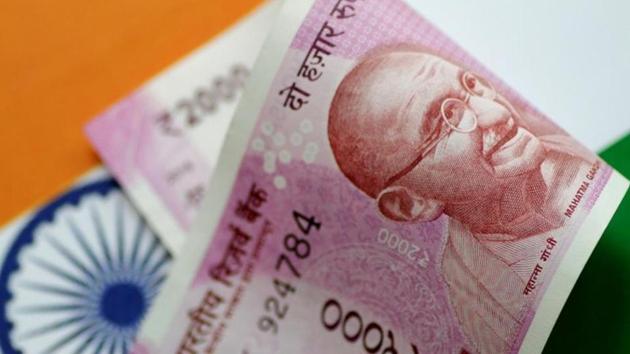 The worst run of rupee losses in 16 years is set to extend. Only this time, the declines might not be triggered by oil but by the surprise move by India’s central bank to hold rates despite the currency’s free fall. (Reuters Photo) The worst run of rupee losses in 16 years is set to extend. Only this time, the declines might not be triggered by oil but by the surprise move by India’s central bank to hold rates despite the currency’s free fall. (Reuters Photo)