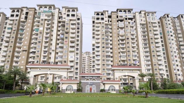 Supreme Court Orders Sealing Of Nine Properties Of Amrapali Group Hindustan Times Courts have the discretion to seal up to two convictions, only one of which may be a felony. supreme court orders sealing of nine