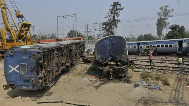 The railways have ordered an inquiry to identify the causes of the accident.(HT Photo)
