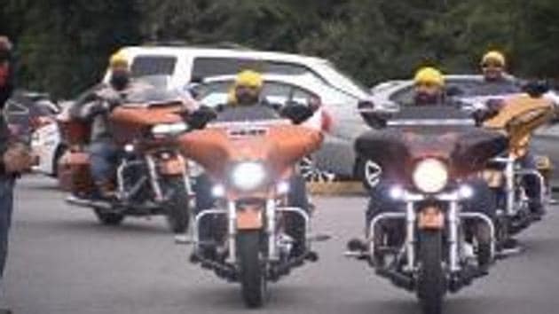 Members of B.C.’s Sikh Motorcycle Club are pictured during a 2016 fundraising ride.(The Canadian Press) Members of B.C.’s Sikh Motorcycle Club are pictured during a 2016 fundraising ride.(The Canadian Press)