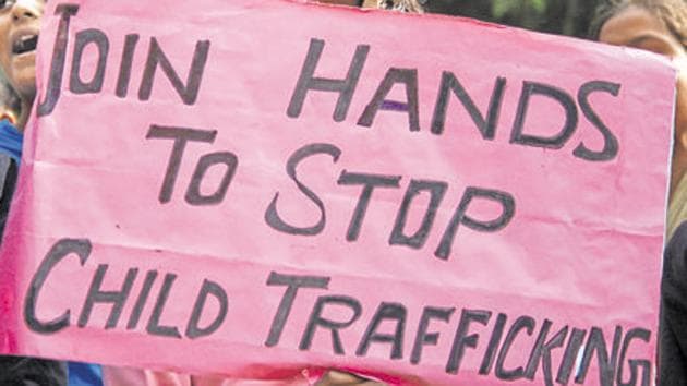 Children shouting slogans against child trafficking at Jantar Mantar in New Delhi.(HTFile Photo)