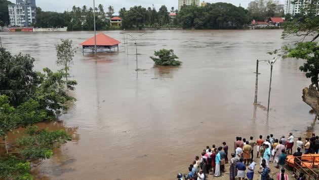 People in the Aluva Shiva Temple complex after the opening of Idamalayar dam gate. “Because of this carelessness the disaster proportions were multiplied,” said Himanshu Thakkar of the South Asia Network of Dams, Rivers and People (SANDRP), an advocacy body for better water management practices. The sharply criticised release of dam water has put a focus on reservoir operations and the need for better mapping and warning systems. (Sivaram V / REUTERS File)