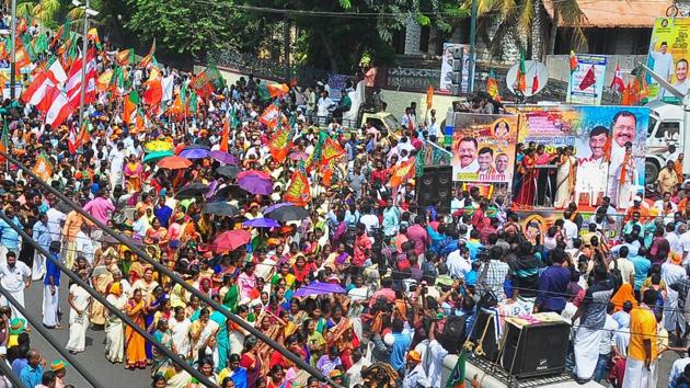 BJP supporters during a rally outside state secretariat against the Supreme Court's verdict on Sabarimala Temple case, in Thiruvananthapuram on Monday.(PTI Photo)