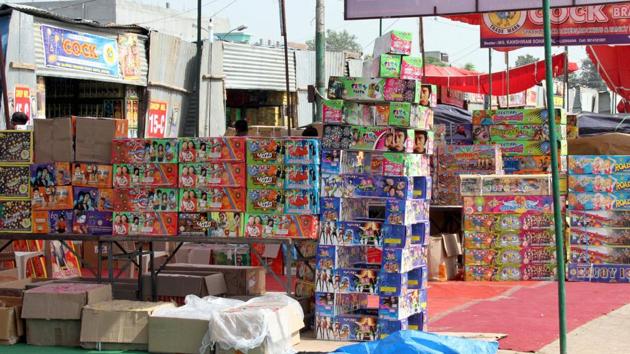 A fire crackers market in India (File Photo)(HT Photo) A fire crackers market in India (File Photo)(HT Photo)