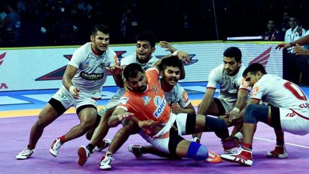 Chennai: Players of Haryana Steelers ( in White ) in action in the PKL. (PTI) Chennai: Players of Haryana Steelers ( in White ) in action in the PKL. (PTI)
