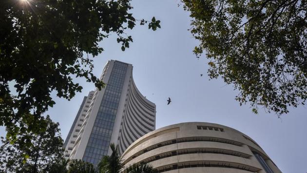 On Wednesday Profit booking, along with a slight rise in global crude oil prices and depreciation in the Indian rupee, pulled the key Indian equity indices lower after three consecutive days of gains. The NSE Nifty closed at 10,453.05 points, down 131.70 points, or 1.24%. (Kunal Patil / HT Archive)