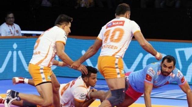 Puneri Paltan are now top of Zone A table with 20 points from six matches.(Pro Kabaddi)