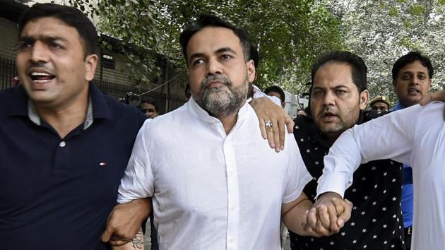 Ashish Pandey, accused of brandishing gun at guests outside a hotel in New Delhi, being brought out of the Patiala House Courts in New Delhi, Thursday, Oct 18, 2018.(PTI)