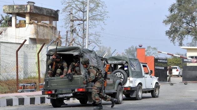 Army soldiers taking positions at 16Corps Army headquarters after terrorists attacked in Nagrota, about 25 km from Jammu, on November 29, 2016. (Nitin Kanotra/HT FIle Photo) Army soldiers taking positions at 16Corps Army headquarters after terrorists attacked in Nagrota, about 25 km from Jammu, on November 29, 2016. (Nitin Kanotra/HT FIle Photo)