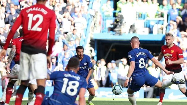 Chelsea's English midfielder Ross Barkley (2nd R) shoots to score their second goal during the English Premier League football match between Chelsea and Manchester United at Stamford Bridge.(AFP)