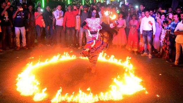 An Indian artist dressed as the Hindu Goddess Kali performs during a religious procession for the Dussehra festival in Allahabad, Uttar Pradesh. (Sanjay Kanojia / AFP) An Indian artist dressed as the Hindu Goddess Kali performs during a religious procession for the Dussehra festival in Allahabad, Uttar Pradesh. (Sanjay Kanojia / AFP)