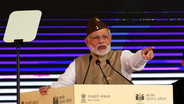 Prime Minister Narendra Modi addresses a ceremony to mark the 75th anniversary of establishment of Azad Hind Government, at Red Fort in New Delhi, on October 21, 2018.(Raj K Raj/HT Photo)