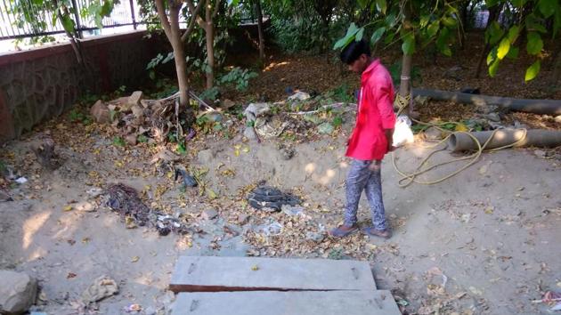 The sewer tank in Jahangirpuri inside which Doman Ray drowned on Sunday morning.(Sourced)