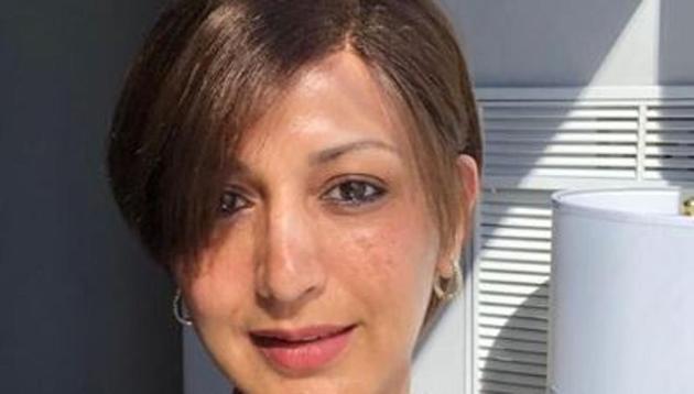 Sonali Bendre shares a short hairdo in her new Instagram photo.