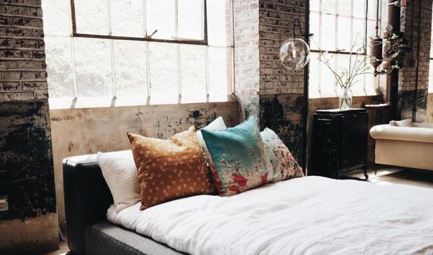 We have those unused spaces at home near the doorway, the extended areas of the living room, a balcony not too big, not too small. These areas can be well experimented with by using different textures, prints on patterns, colours and structures. (unsplash.com)