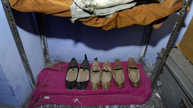 Props used by the artists. The theatre group, which consists of 25 members, all men from Dankaur, has performed over 150 different plays since it was founded in 1923 by Late Mangat Ram of Sikandarabad who worked with Prithvi Raj Kapoor in erstwhile Bombay before returning to his roots, according to credentials seen by Hindustan Times. (Sunil Ghosh / HT Photo) Props used by the artists. The theatre group, which consists of 25 members, all men from Dankaur, has performed over 150 different plays since it was founded in 1923 by Late Mangat Ram of Sikandarabad who worked with Prithvi Raj Kapoor in erstwhile Bombay before returning to his roots, according to credentials seen by Hindustan Times. (Sunil Ghosh / HT Photo)