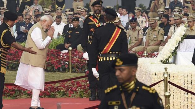 Speaking at the occasion on Sunday, PM Narendra Modi remembered policemen serving in the disturbed areas of Jammu and Kashmir and Maoist-affected areas.(Arvind Yadav/HT Photo)