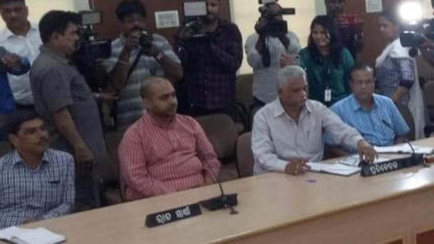 Delhi journalist Abhijit Iyer-Mitra (second from left), who was in the centre of controversy in Odisha over his allegedly derogatory tweets on the Jagannath and Konark temples, was arrested Tuesday.(ANI/Twitter)