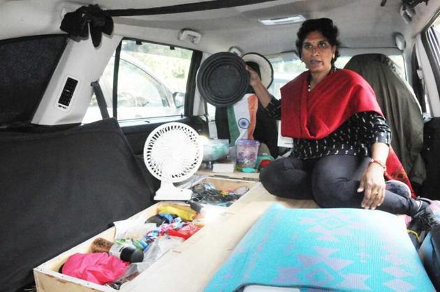Sangeetha has transformed the SUV she’s travelling in into her mini home. (Dheeraj Dhawan/HT Photo) Sangeetha has transformed the SUV she’s travelling in into her mini home. (Dheeraj Dhawan/HT Photo)
